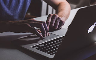 开云官方-国际热身赛国家队惨败 球迷反思战术问题，2021国际热身赛赛程