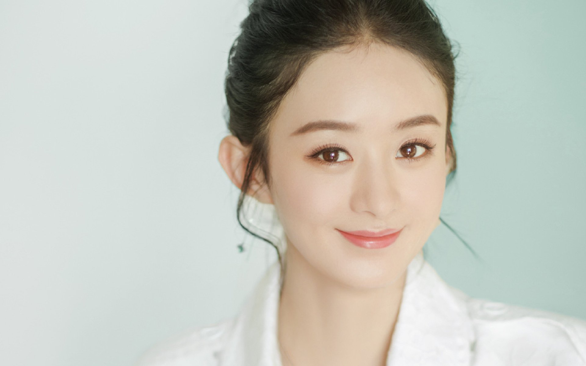 开云网站-西甲裁判无人机视角辅助执法系统实验成效，无人机裁判员证