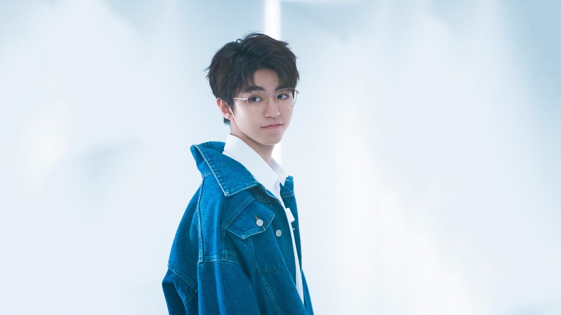 冠军争夺关键战役回放热搜，经典镜头被高频播放，冠军争夺赛小游戏